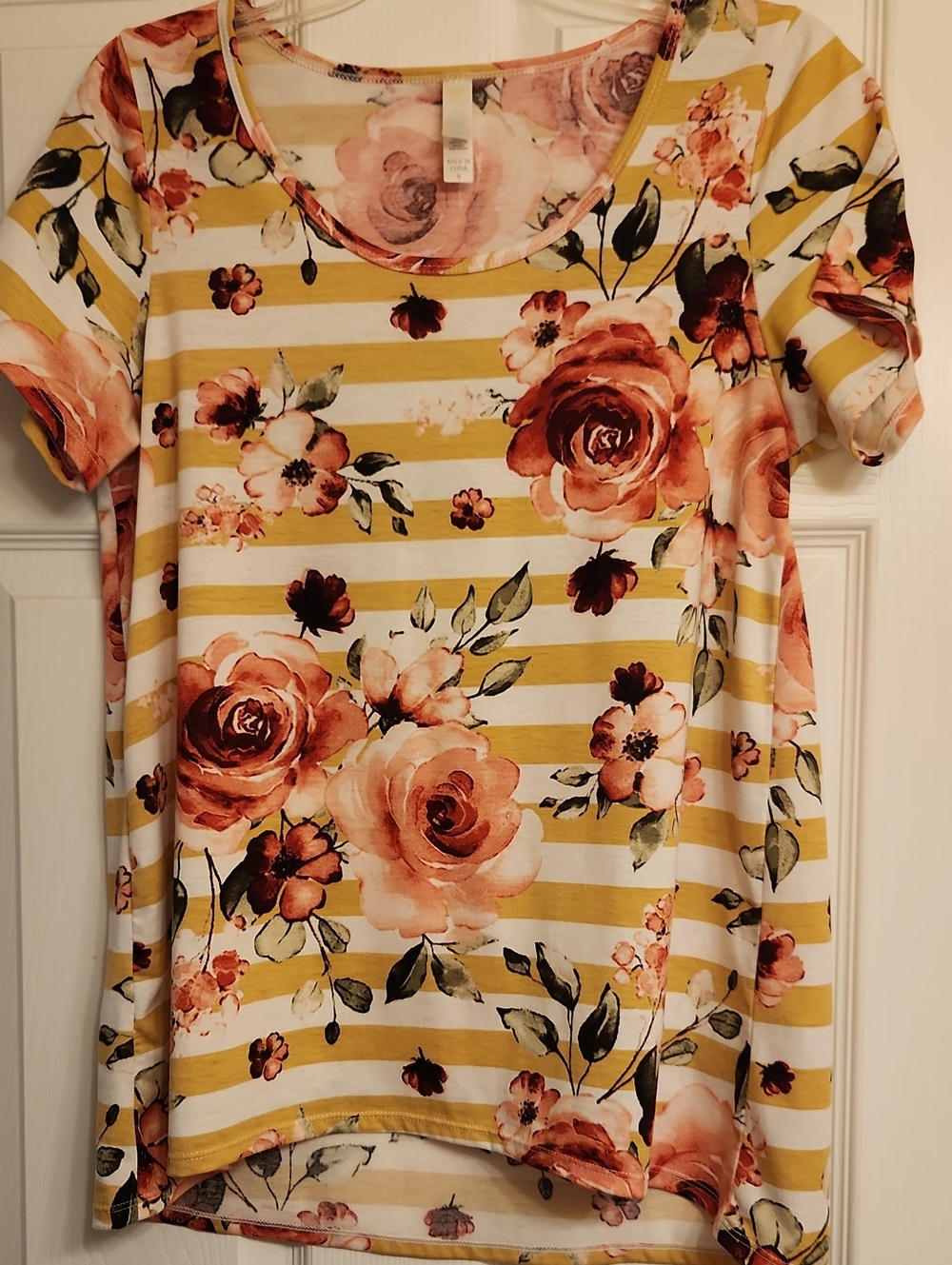 LuLaRoe Floral Stripe Scoop Neck Women’s Top - Yellow & Blush